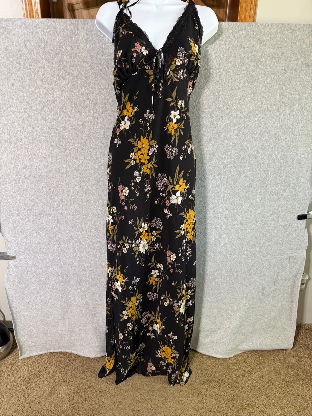 wild fable Black Floral Lace-Trim Maxi Dress with Yellow & White Flowers